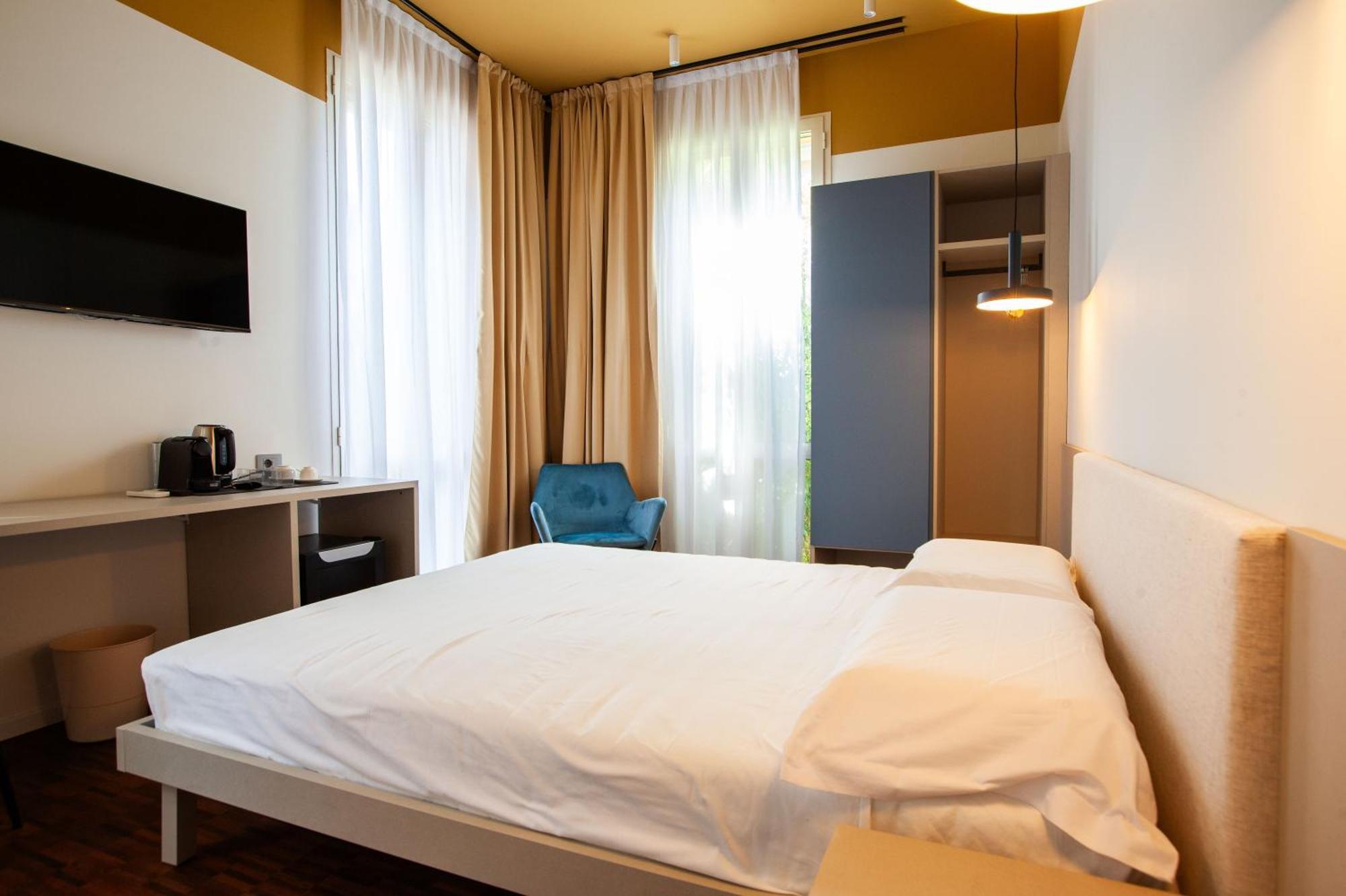 Cvm 19 Hotel Милано Екстериор снимка