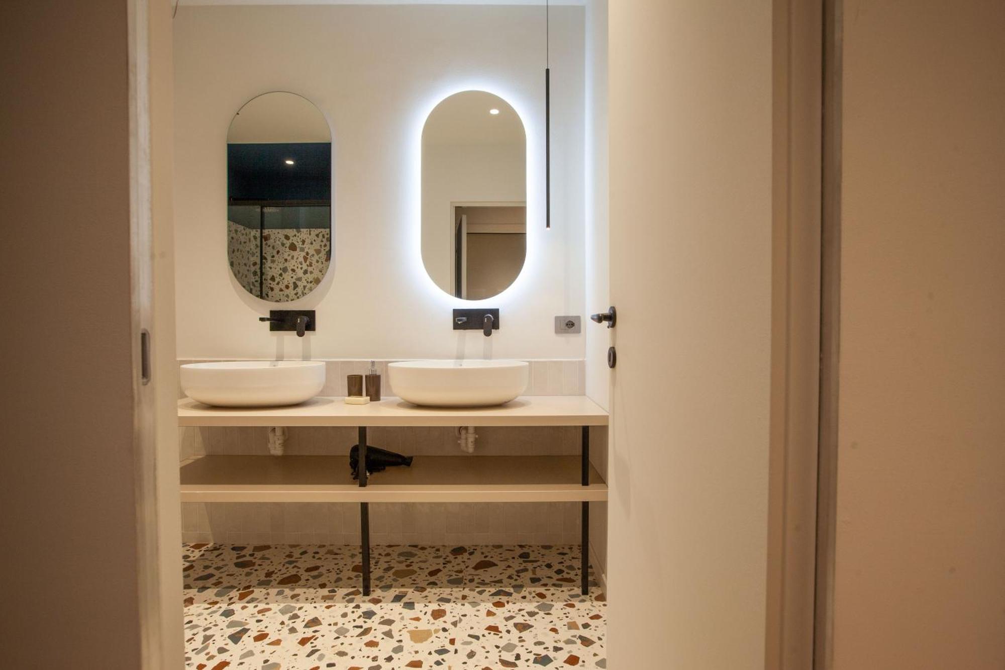 Cvm 19 Hotel Милано Екстериор снимка