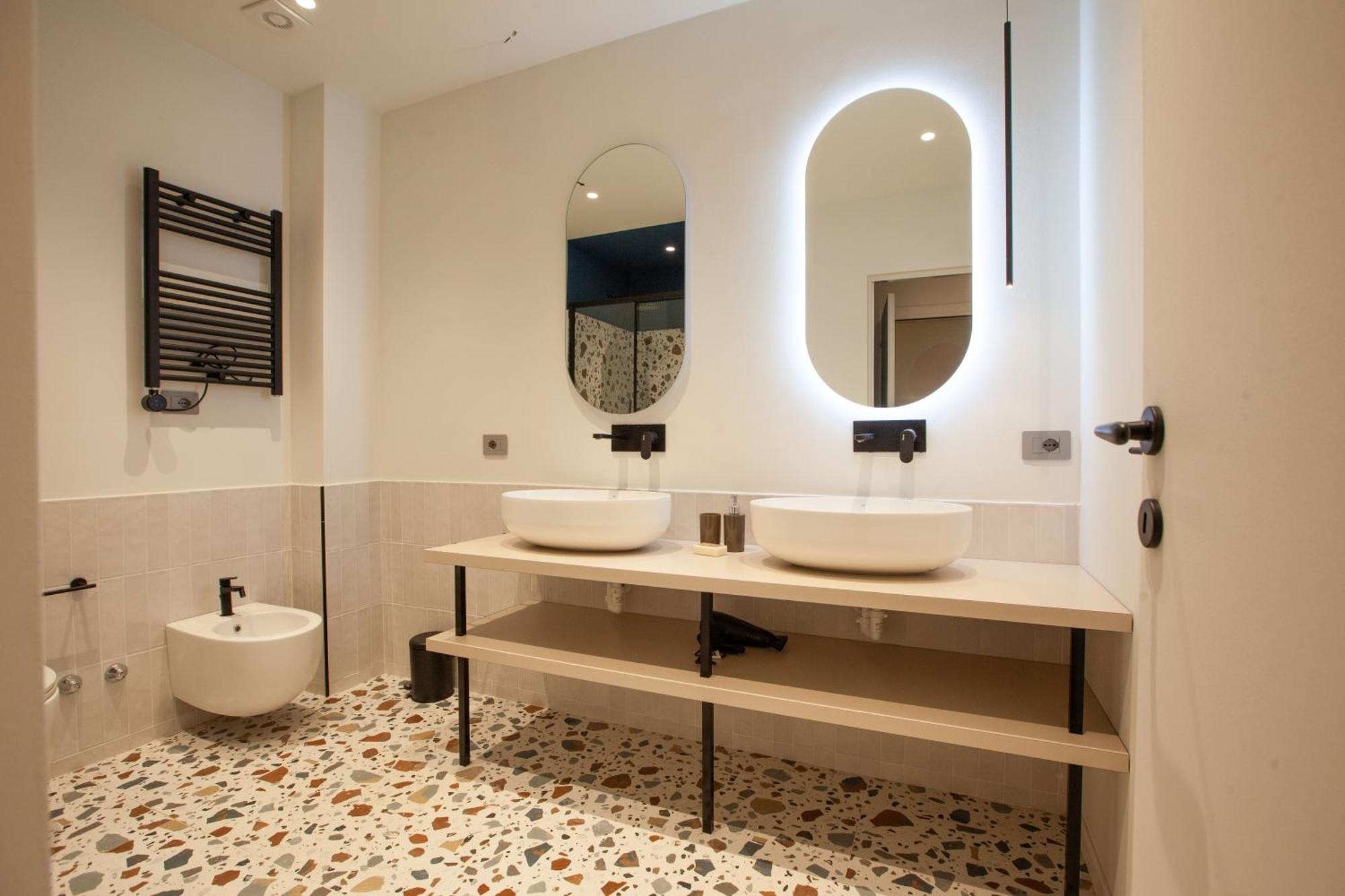 Cvm 19 Hotel Милано Екстериор снимка